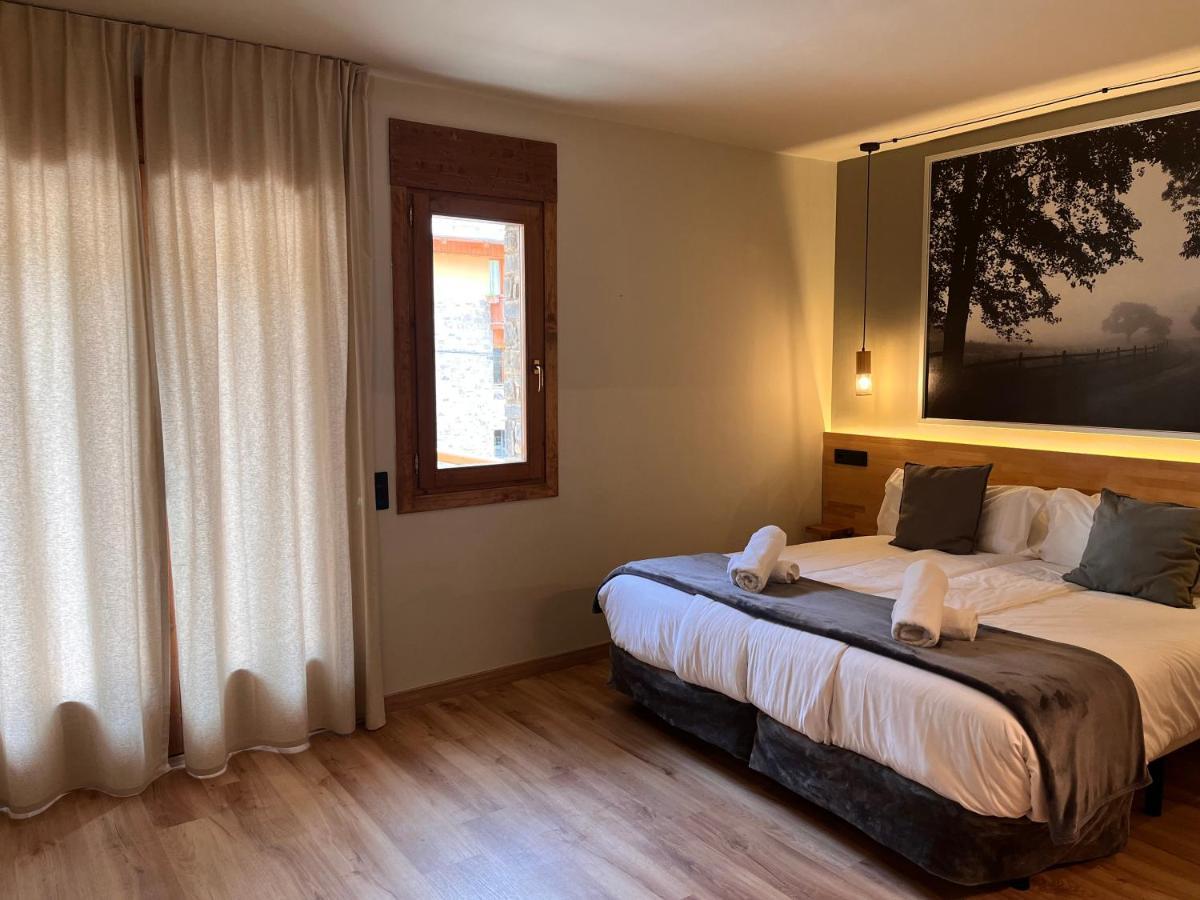 Hotel Els Encantats Espot Exterior photo