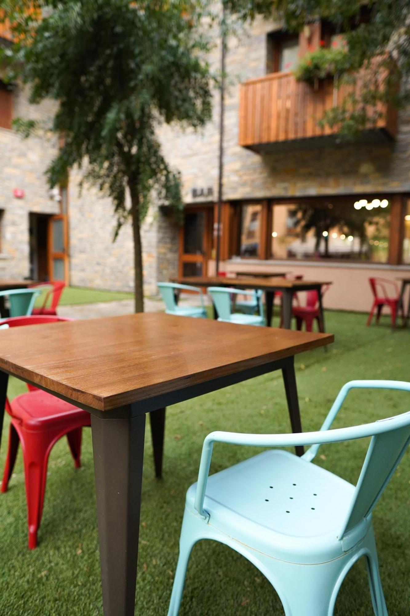 Hotel Els Encantats Espot Exterior photo